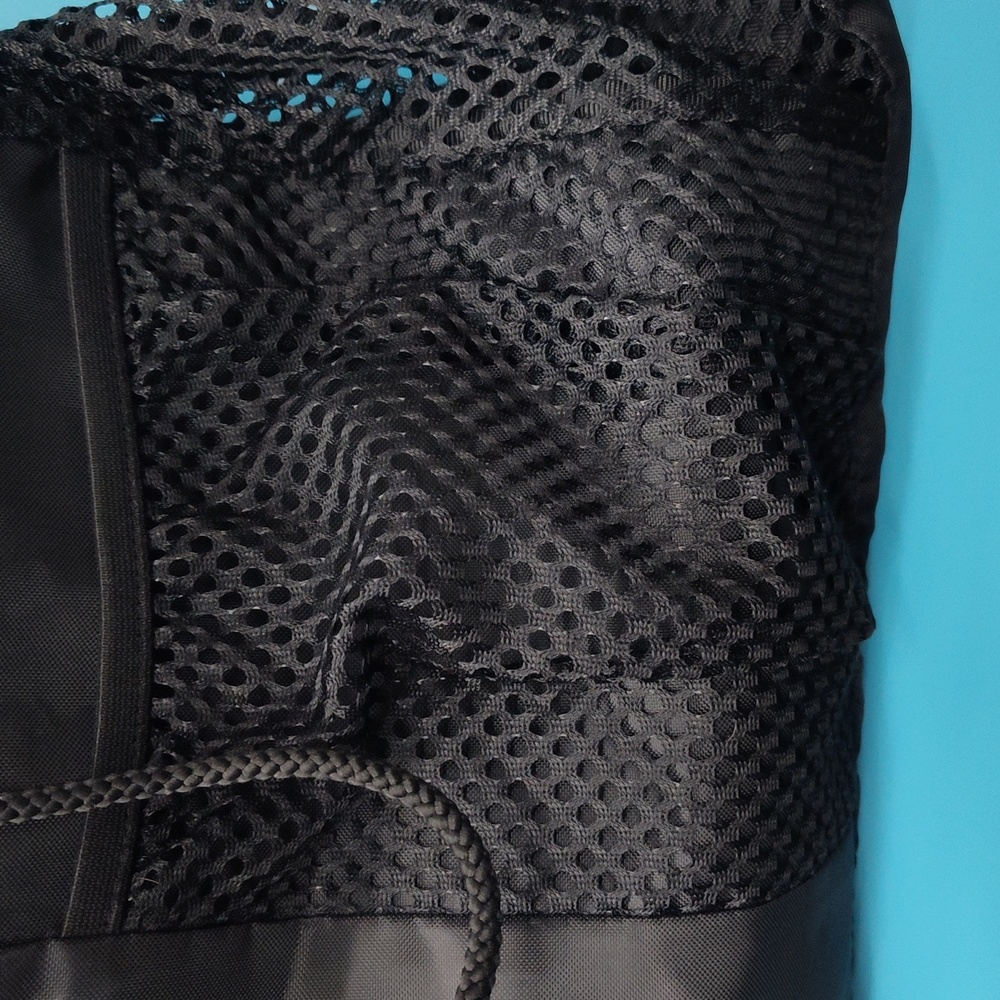 Speedo Black Mesh Drawstring Backpack - image 4